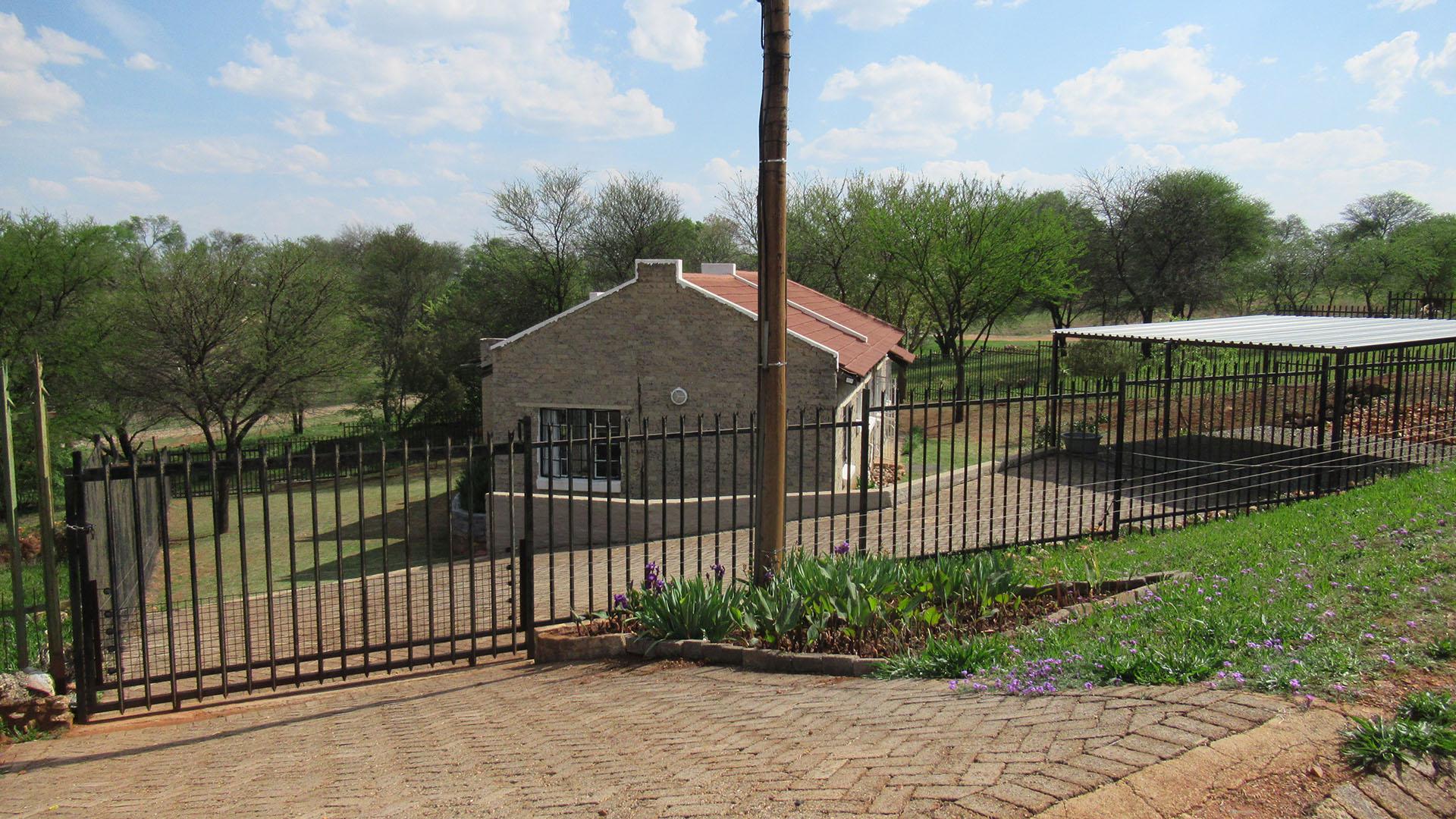 Front View of property in Vaal Oewer