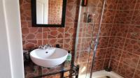 Bathroom 1 of property in Vaal Oewer