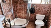 Bathroom 1 of property in Vaal Oewer