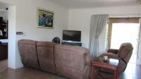 Lounges - 42 square meters of property in Vaal Oewer