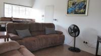 Lounges - 42 square meters of property in Vaal Oewer