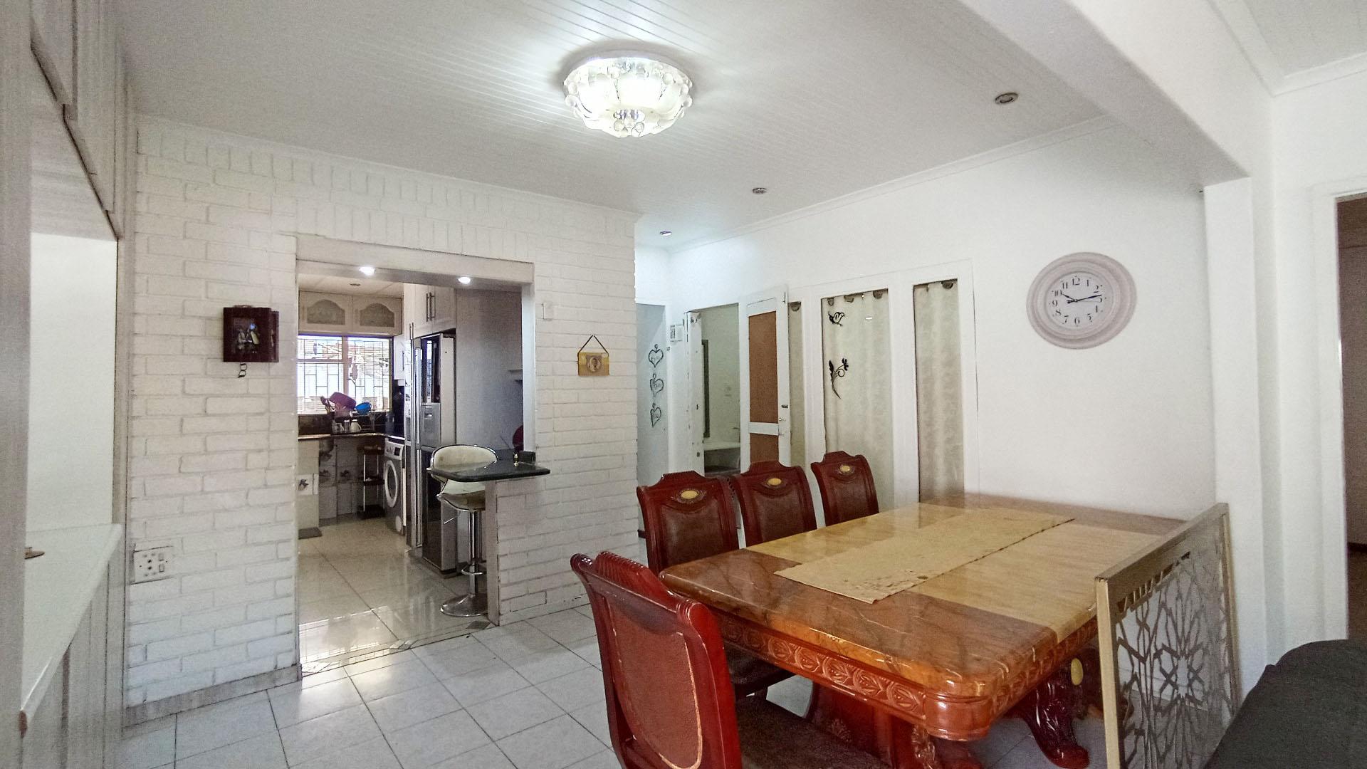 Dining Room - 13 square meters of property in Crossmoor