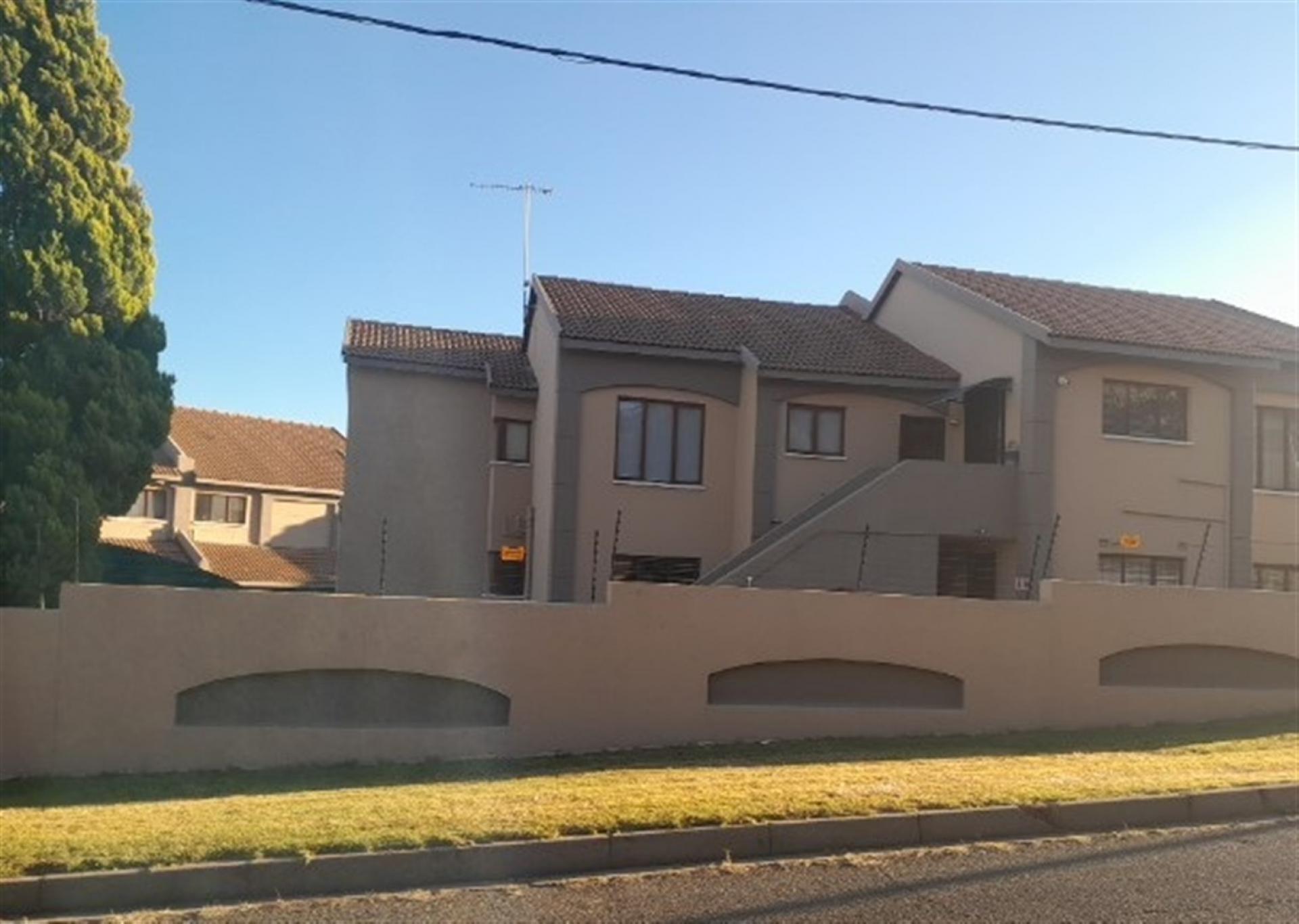 Front View of property in Winchester Hills