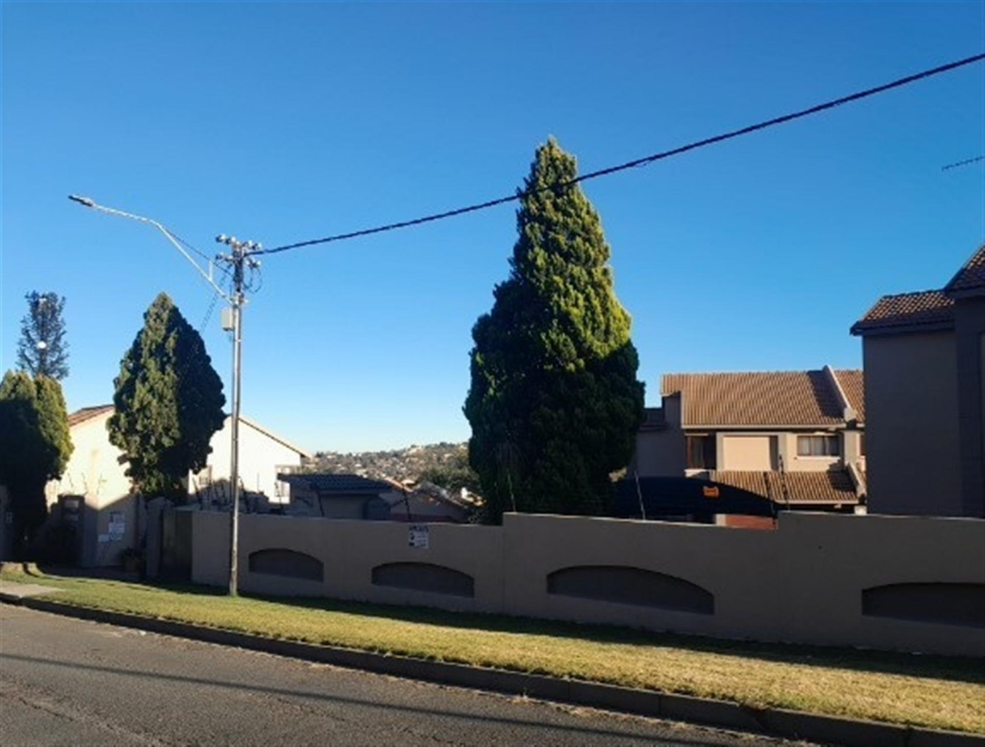 Front View of property in Winchester Hills
