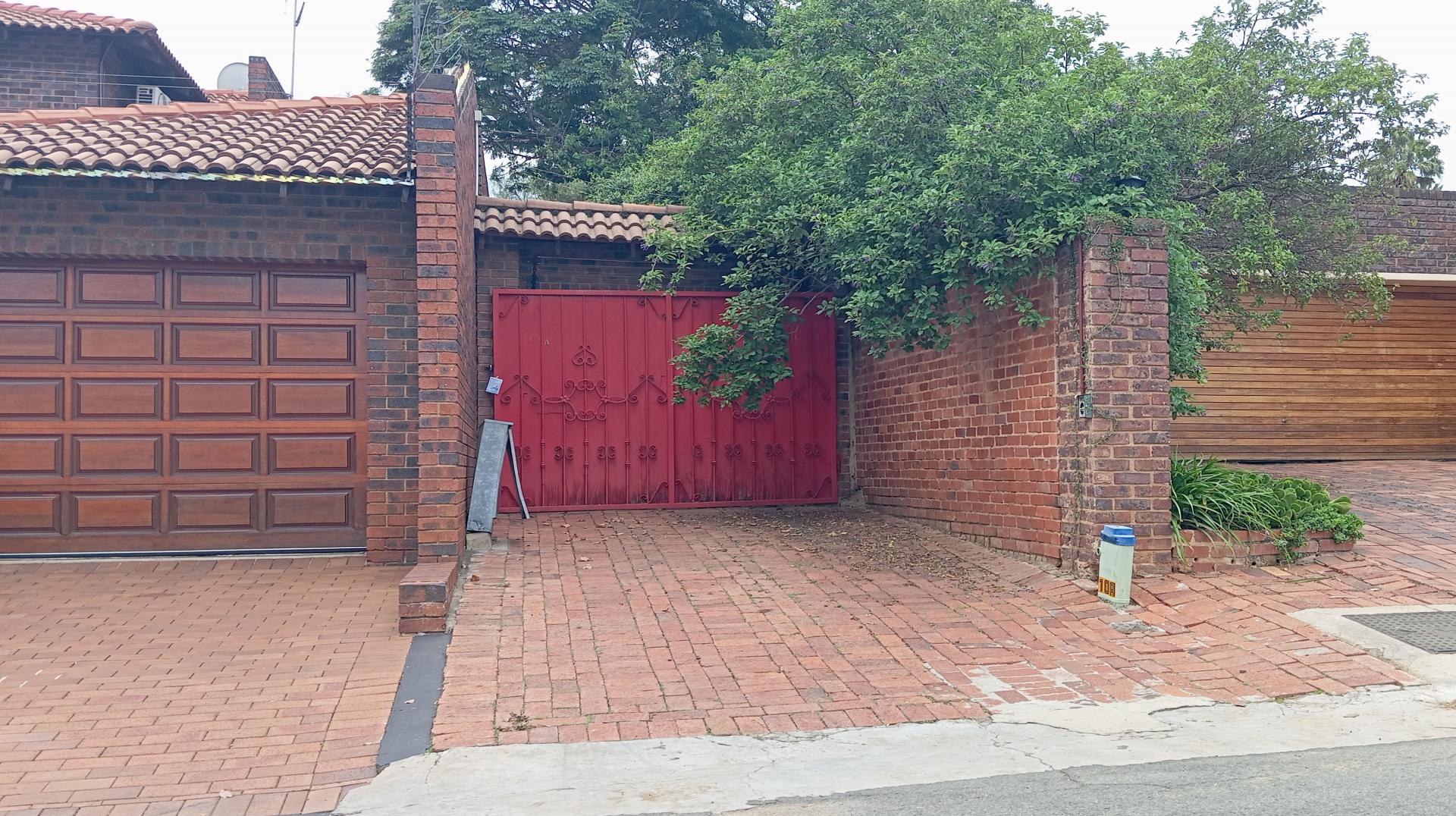 Front View of property in Orchards