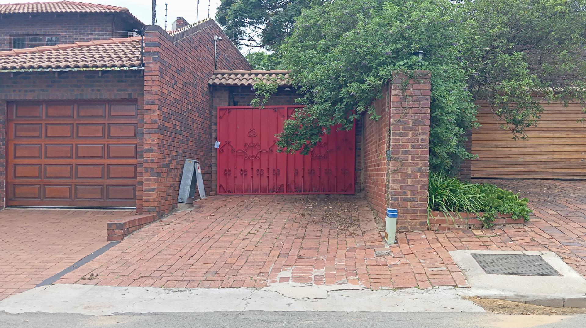 Front View of property in Orchards