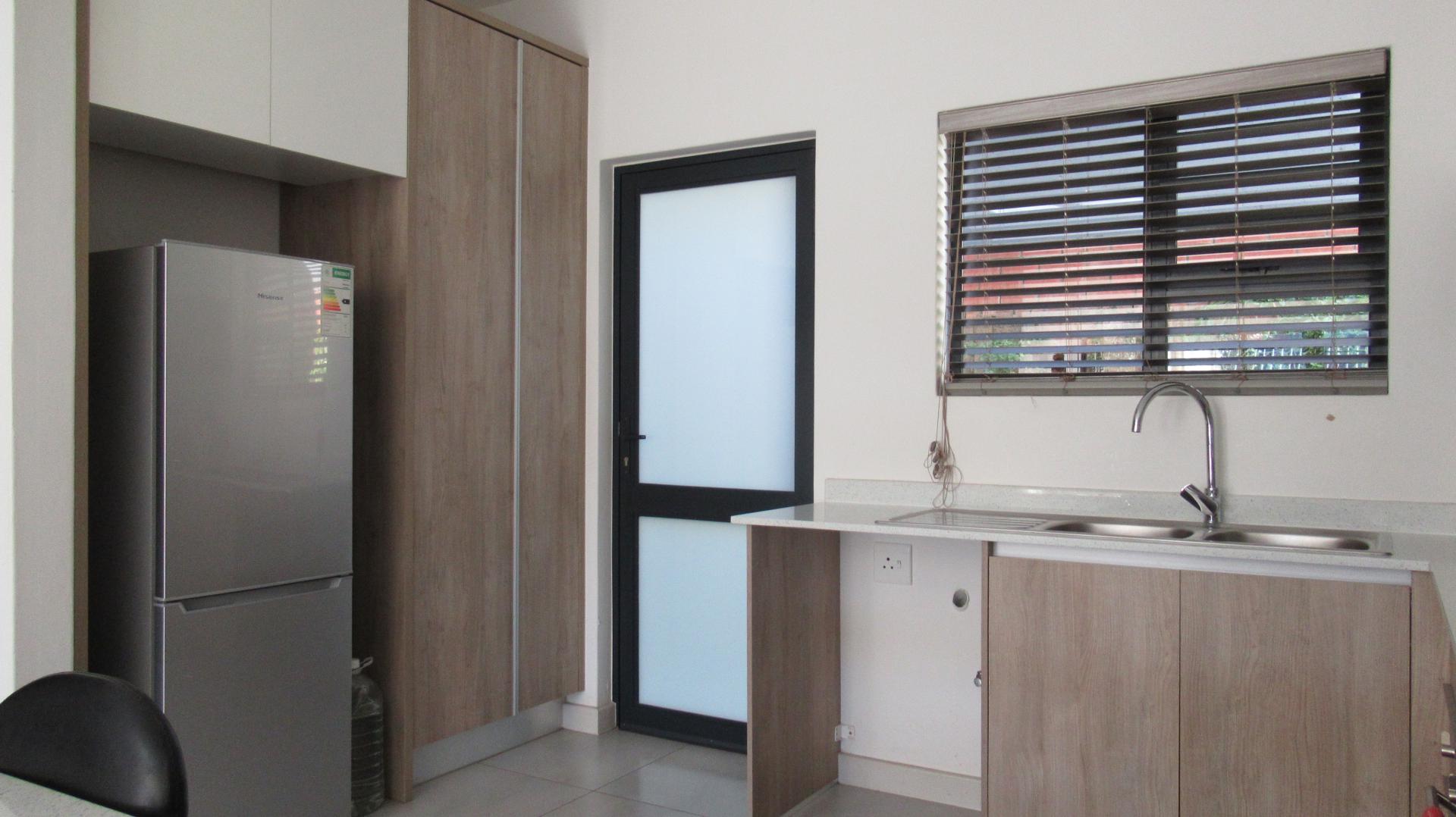 Kitchen - 13 square meters of property in Homes Haven