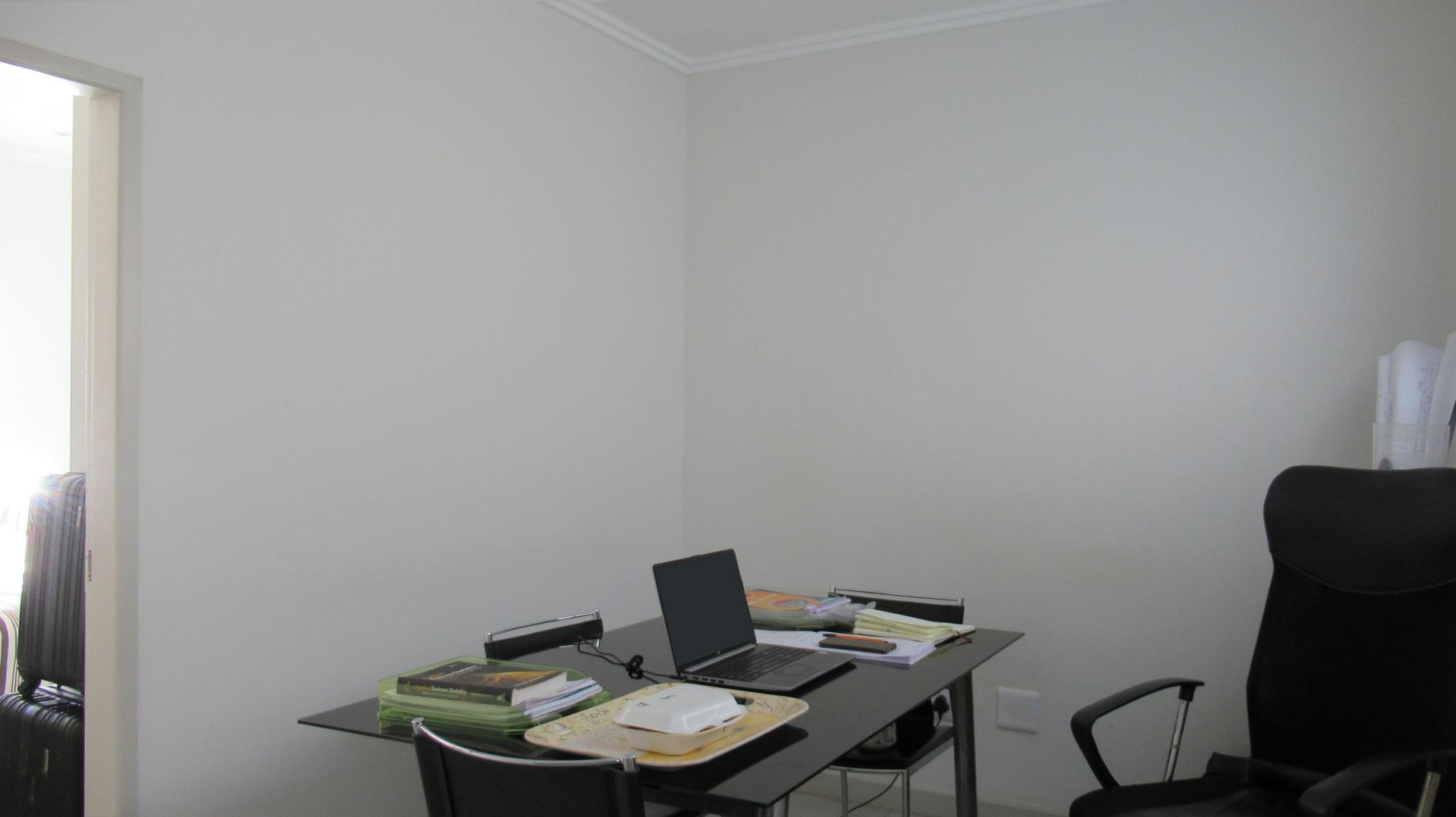 Study - 8 square meters of property in Homes Haven