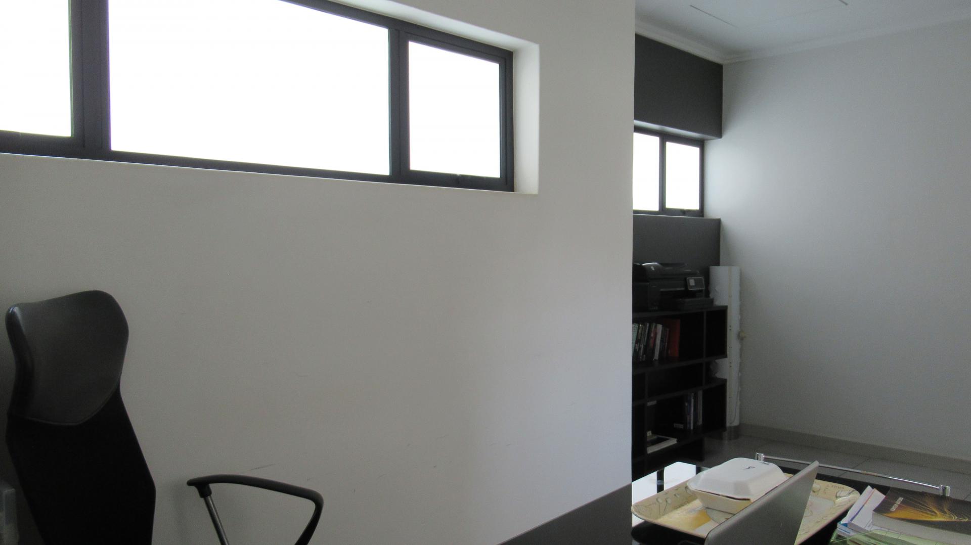 Study - 8 square meters of property in Homes Haven