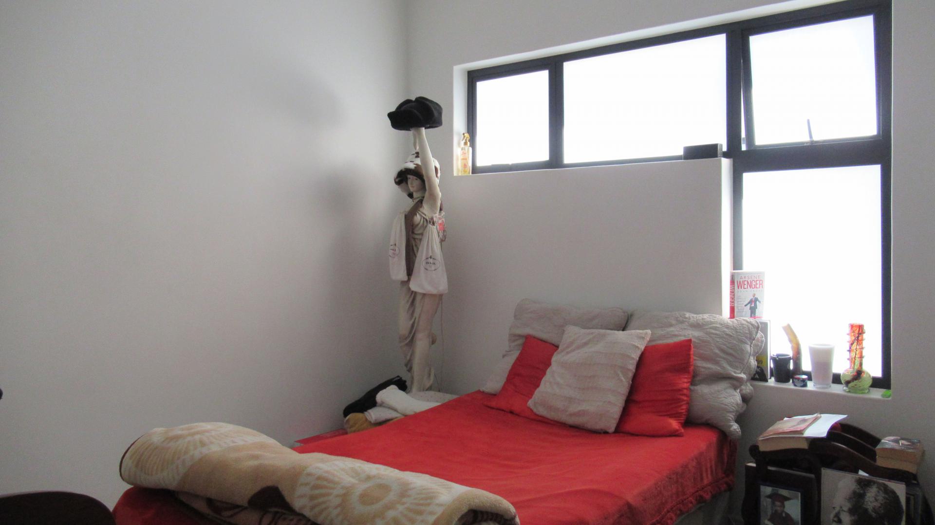 Bed Room 2 - 11 square meters of property in Homes Haven