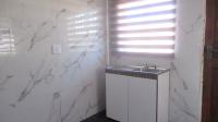 Kitchen - 9 square meters of property in Mohlakeng