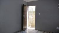 Lounges - 14 square meters of property in Mohlakeng