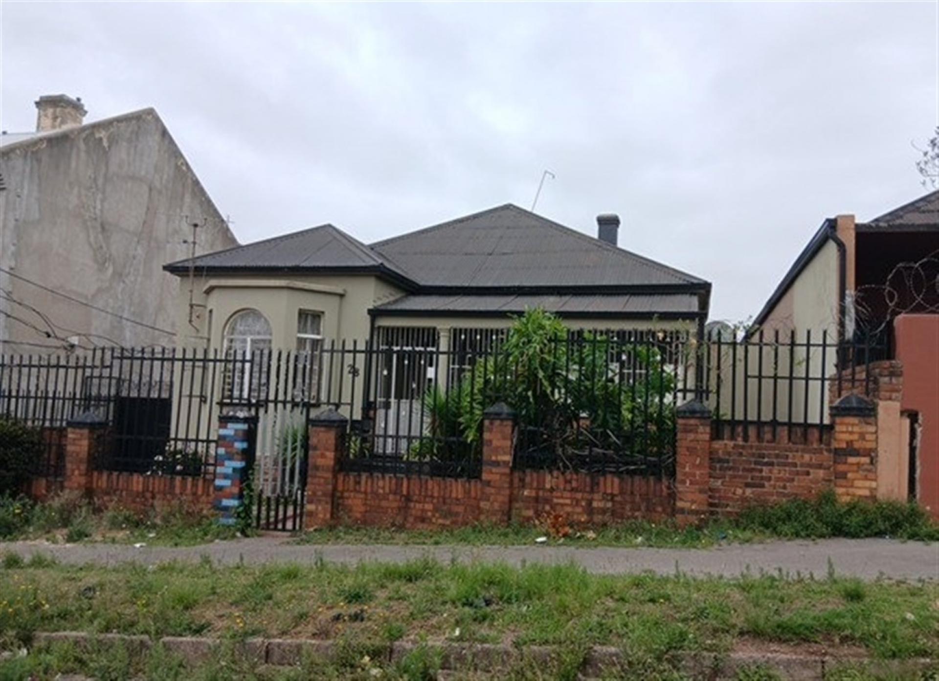 Front View of property in Troyeville