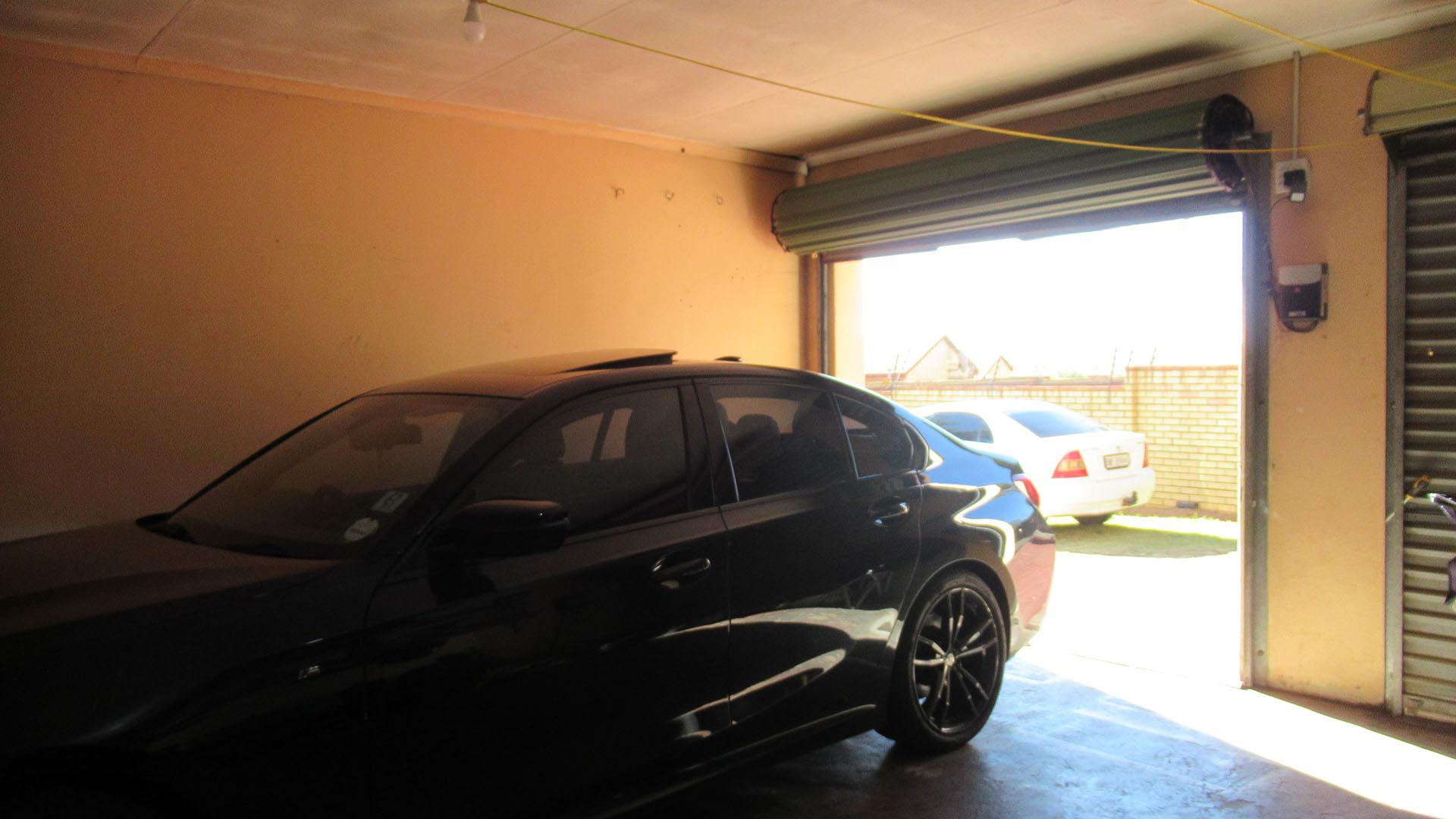 Spaces - 21 square meters of property in Wilropark