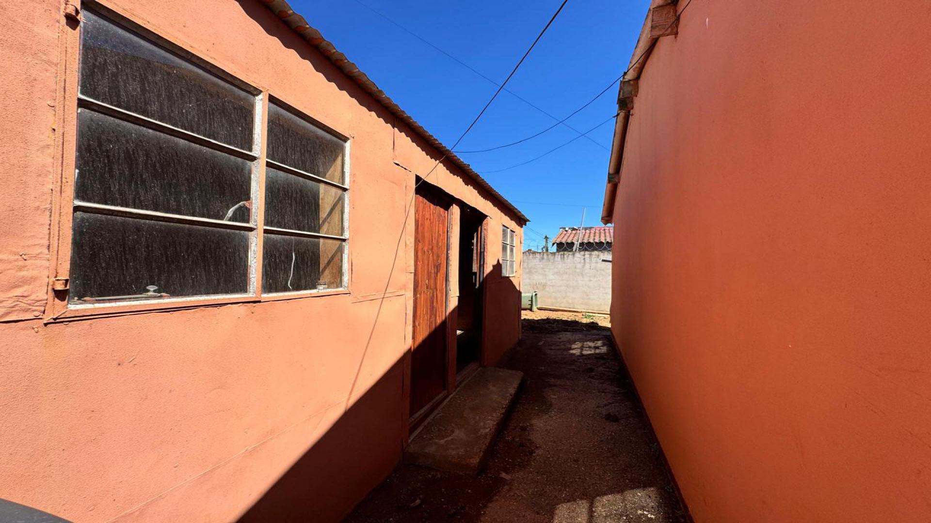 Spaces of property in Kwa Nobuhle 