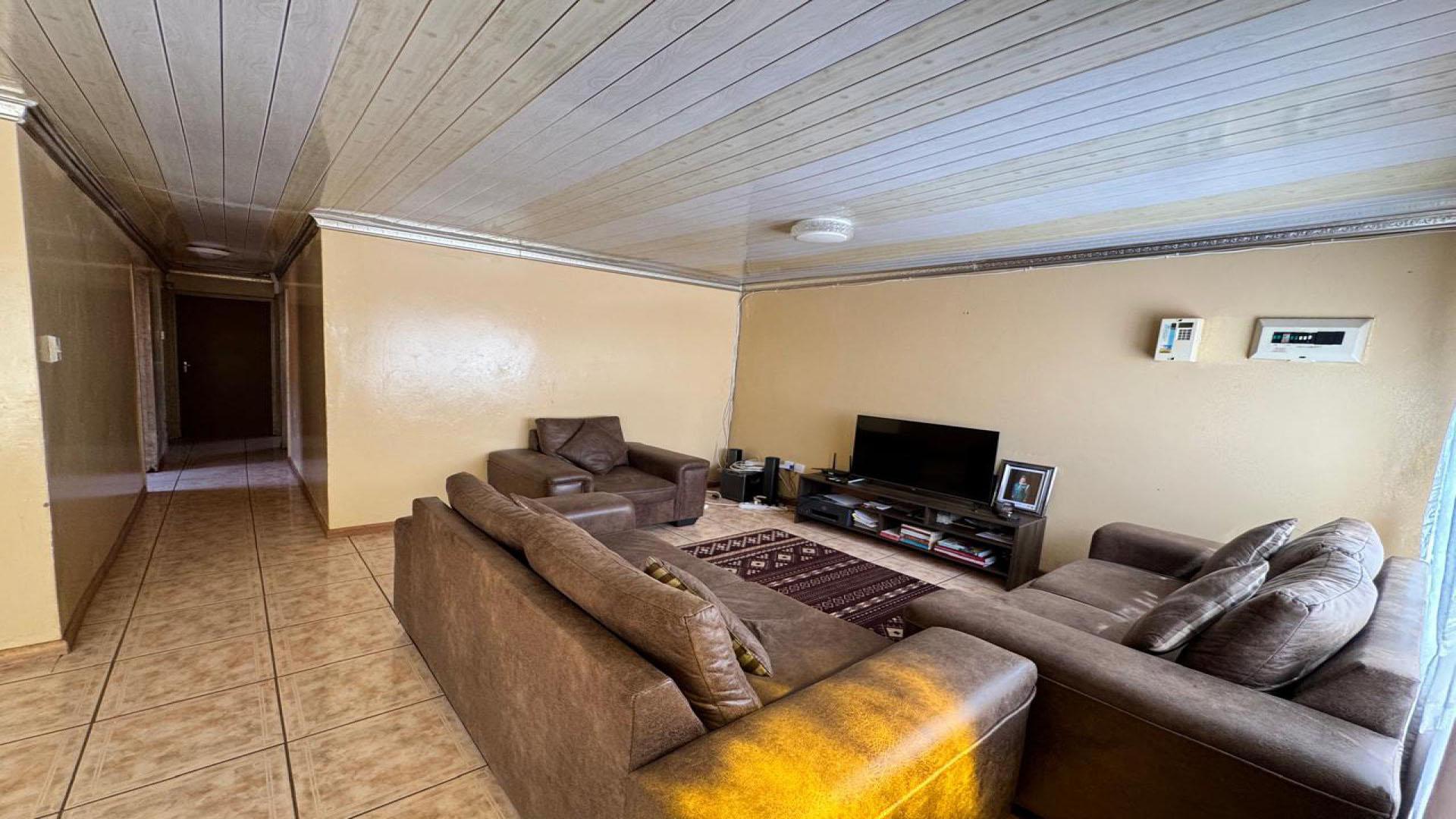 Lounges of property in Kwa Nobuhle 