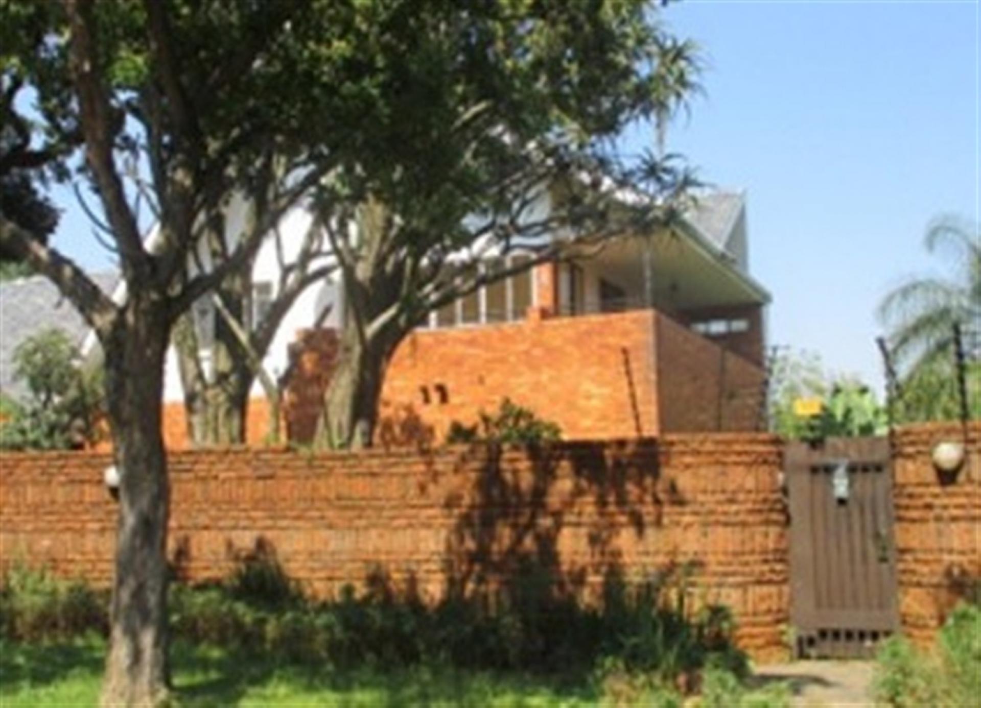 Front View of property in Nieuw Muckleneuk