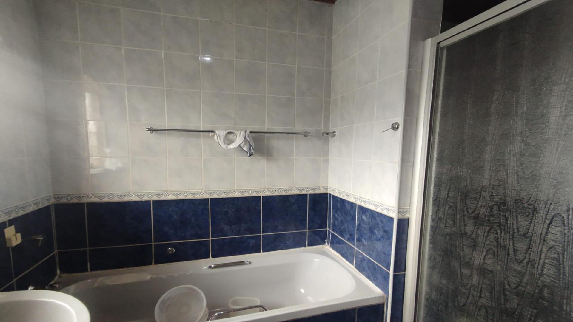 Bathroom 1 of property in Vanderbijlpark
