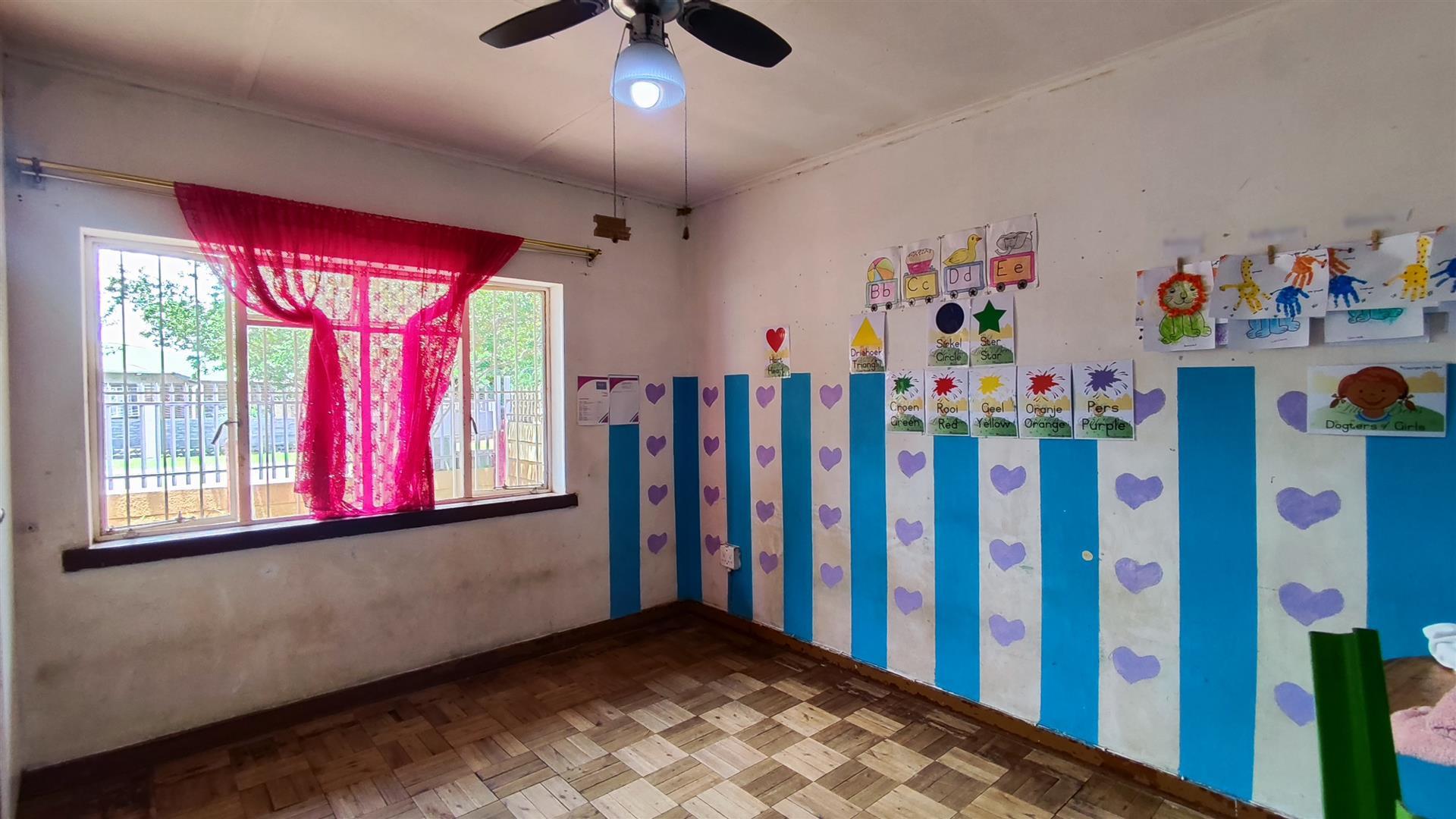 Bed Room 2 - 19 square meters of property in Vanderbijlpark