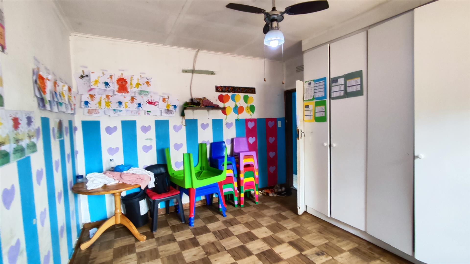 Bed Room 2 - 19 square meters of property in Vanderbijlpark