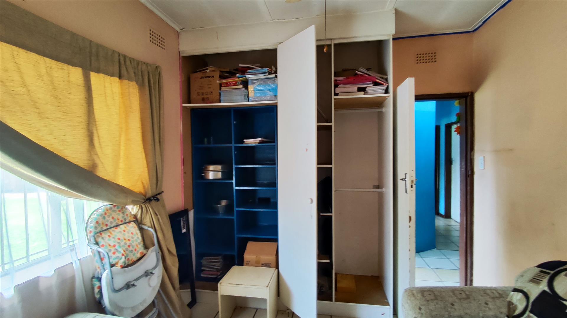 Bed Room 3 - 14 square meters of property in Vanderbijlpark