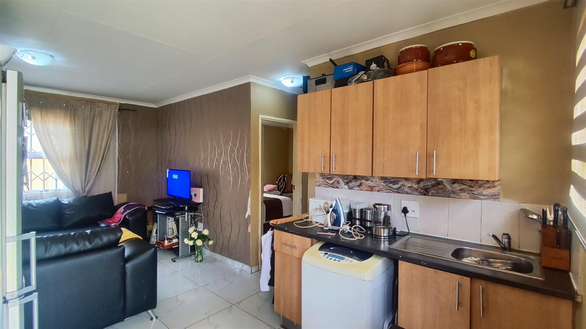 Kitchen - 10 square meters of property in Dawn Park