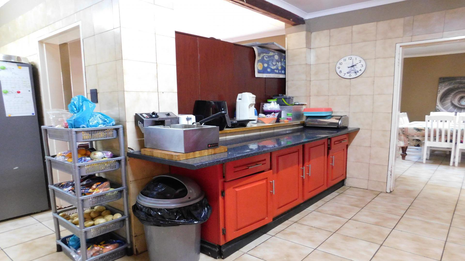 Kitchen of property in Constantiapark