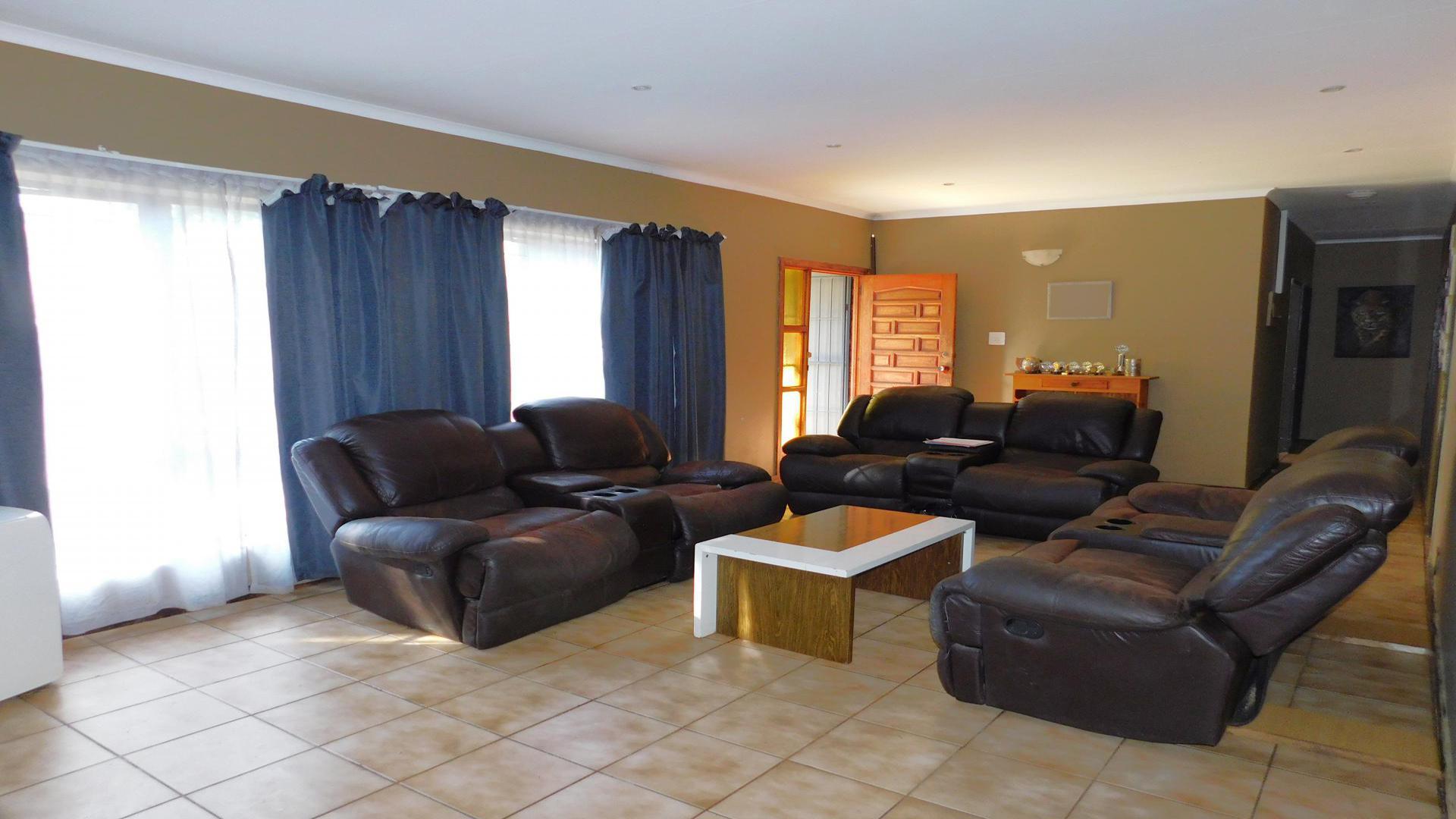 Lounges of property in Constantiapark