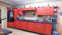 Kitchen of property in Constantiapark