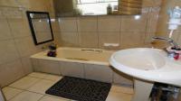 Bathroom 3+ of property in Constantiapark