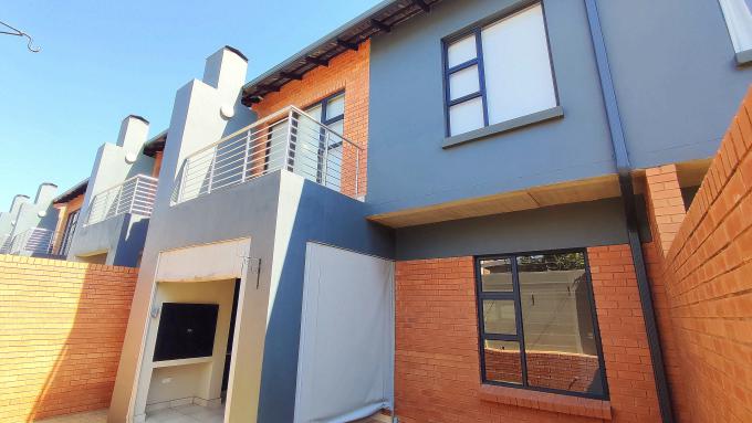 3 Bedroom Duplex for Sale For Sale in Montana - MR668448