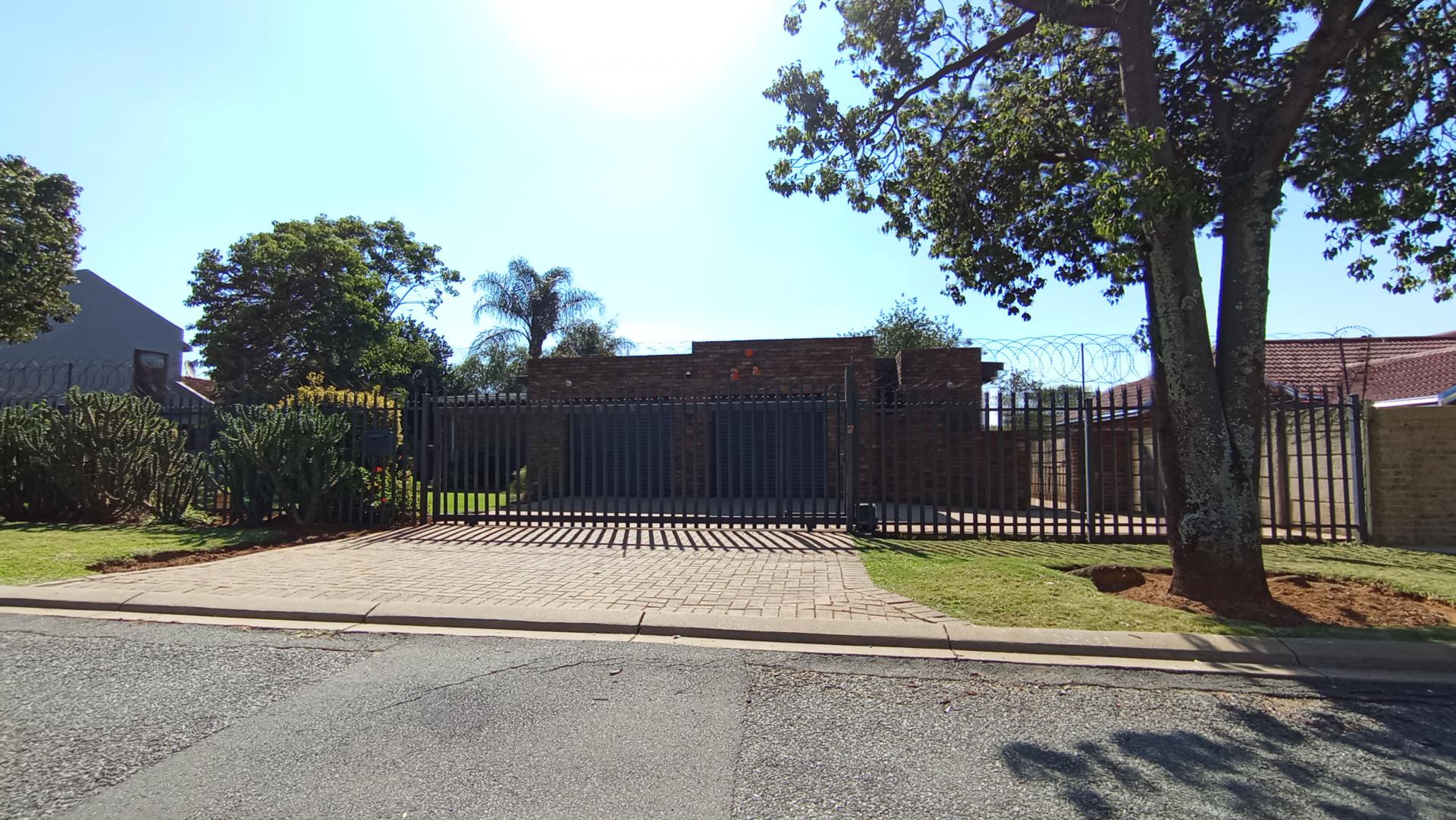 Front View of property in Mayberry Park