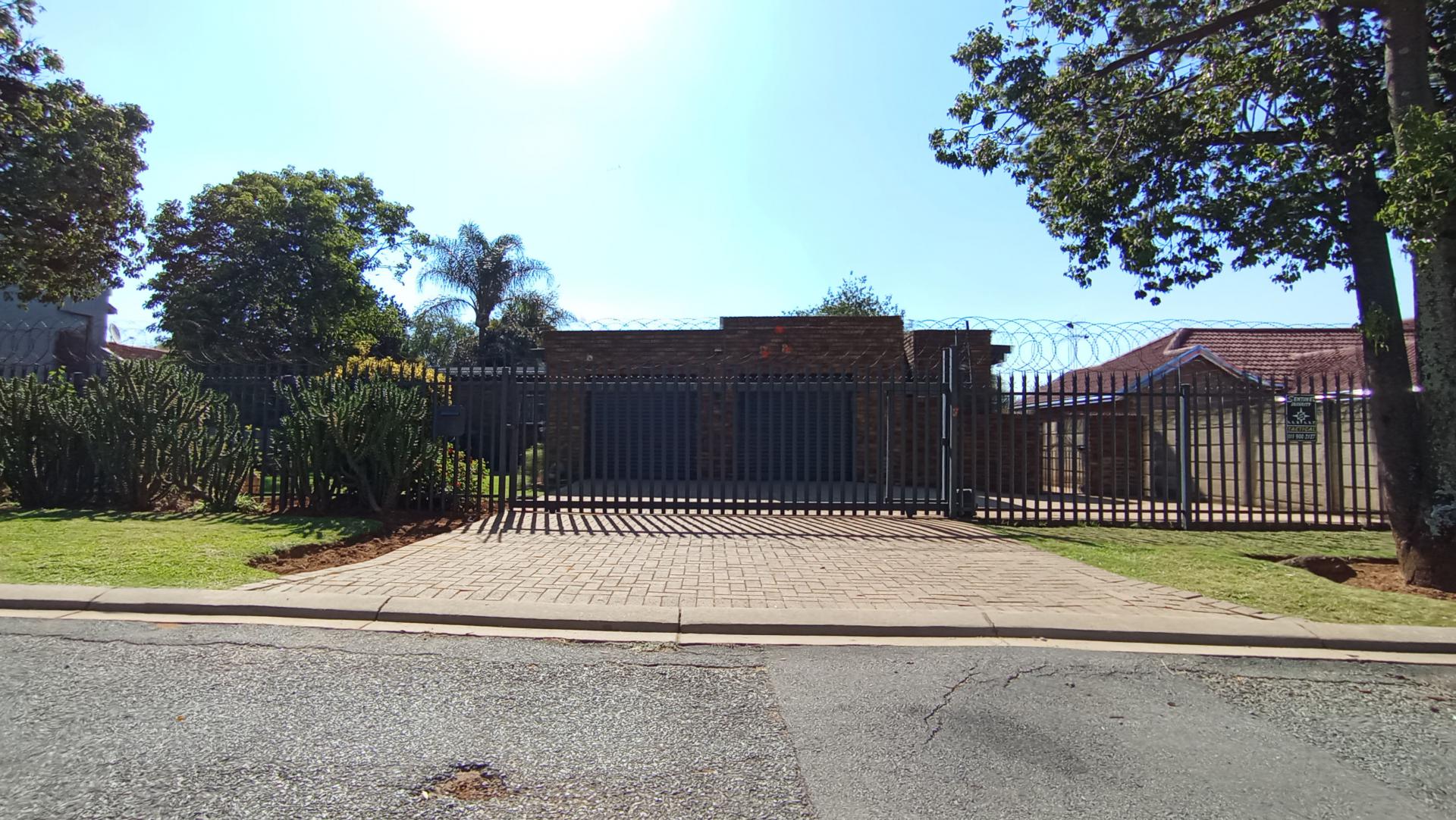 Front View of property in Mayberry Park