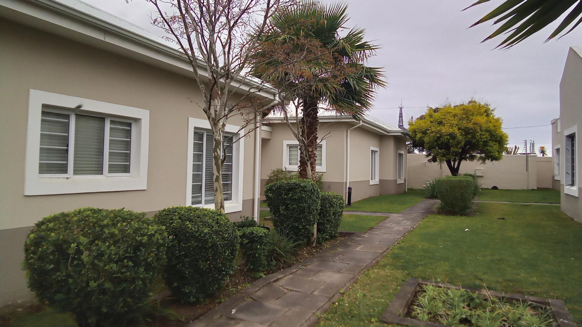 Front View of property in Beacon Bay