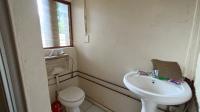 Bathroom 2 - 5 square meters of property in Veld En Vlei