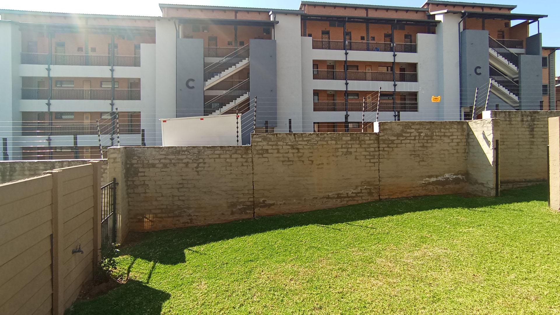 Garden of property in Vorna Valley