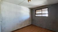 Bed Room 1 - 13 square meters of property in Eveleigh