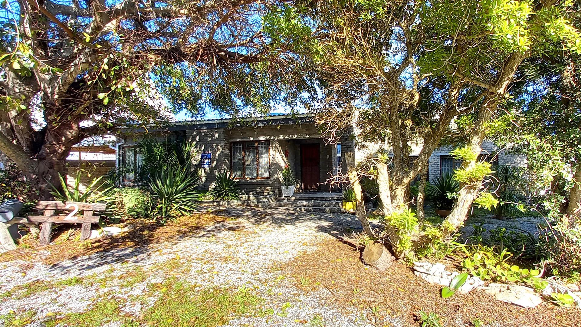 Front View of property in Van Dyks Bay
