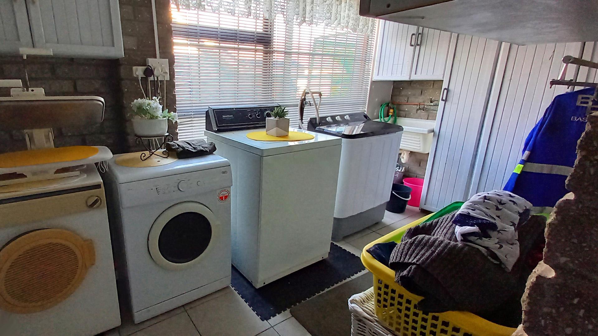 Laundry Room  of property in Van Dyks Bay