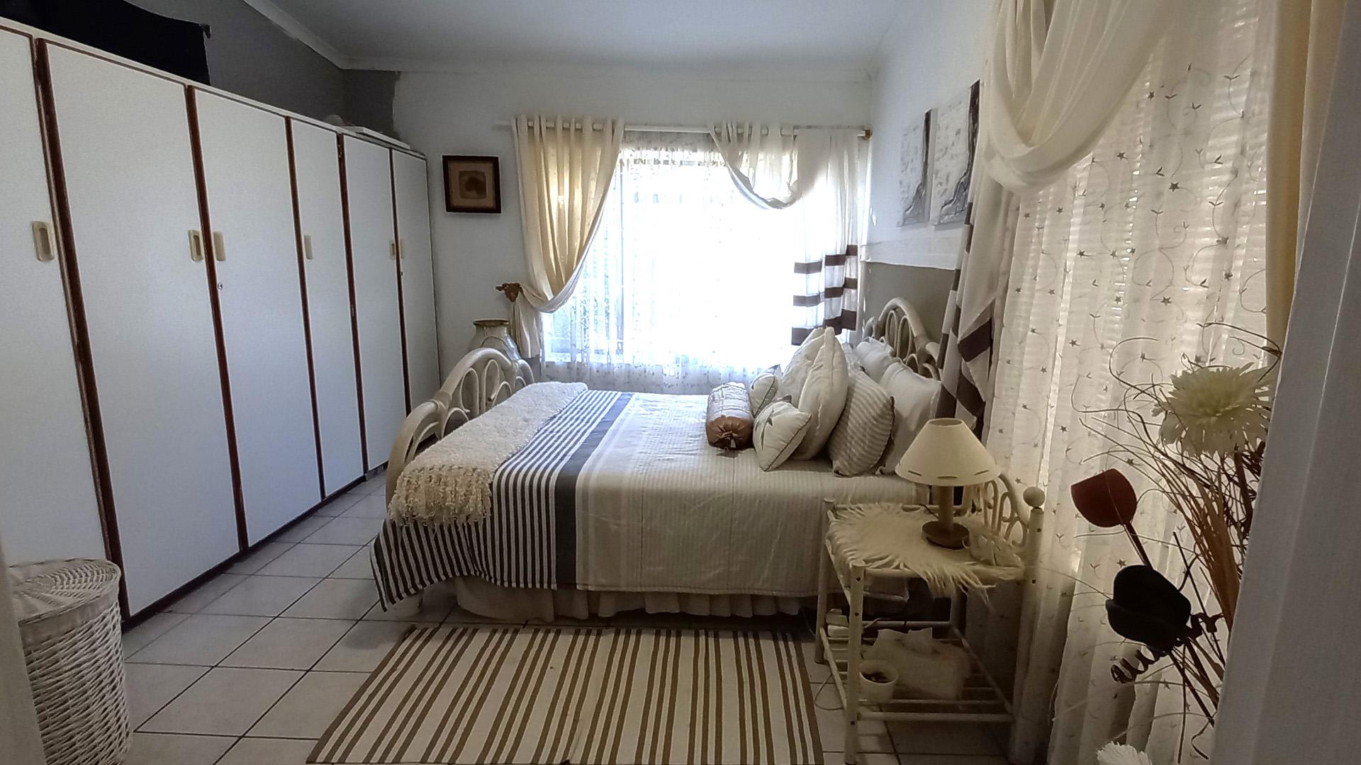 Main Bedroom of property in Van Dyks Bay