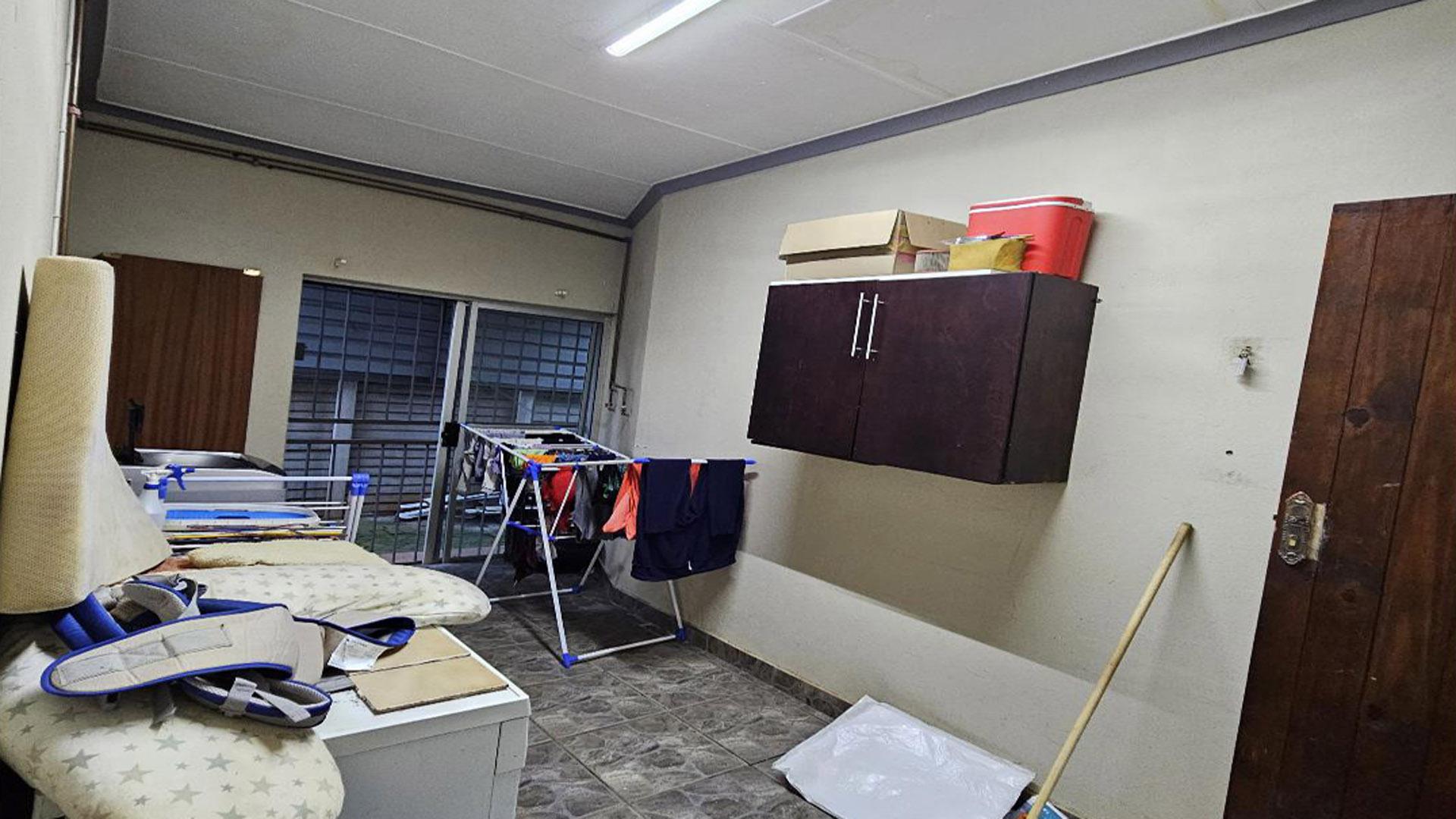 Laundry Room  of property in Dorandia