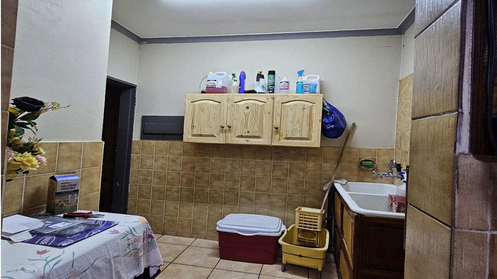 Laundry Room  of property in Dorandia