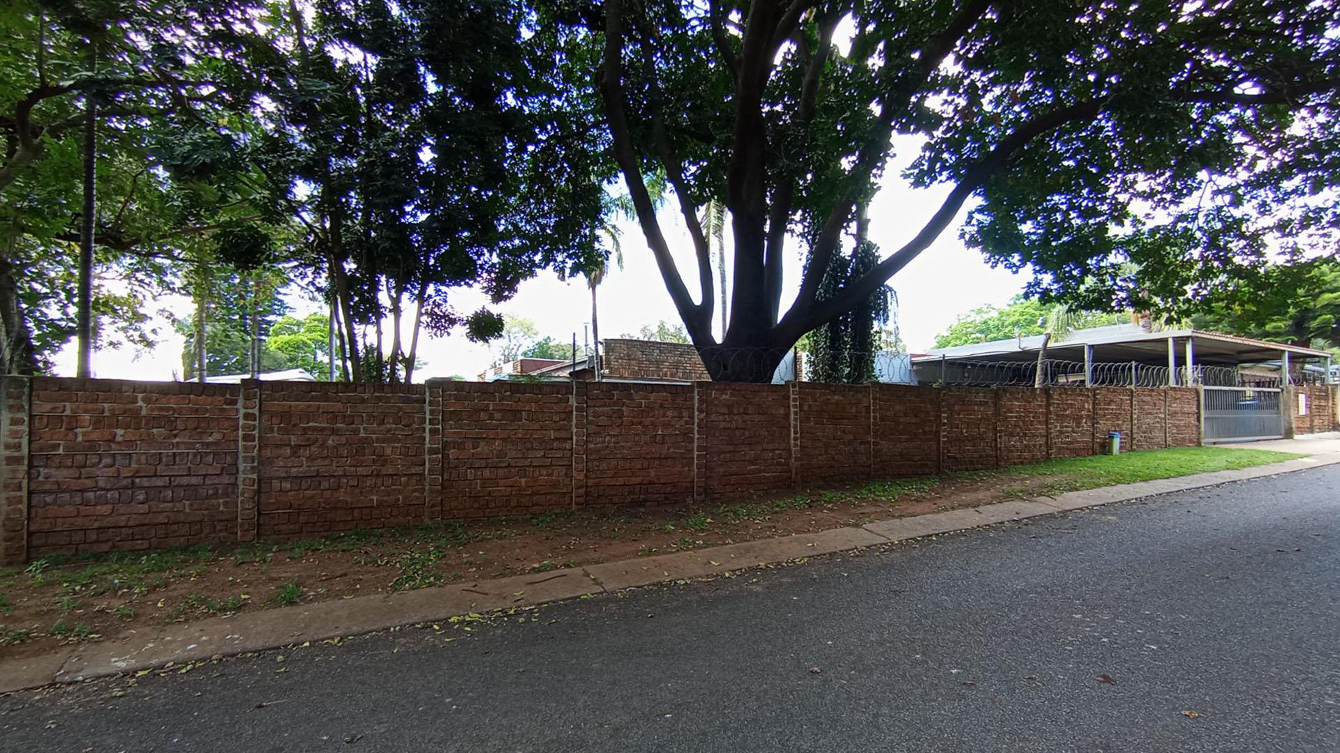 Front View of property in Dorandia