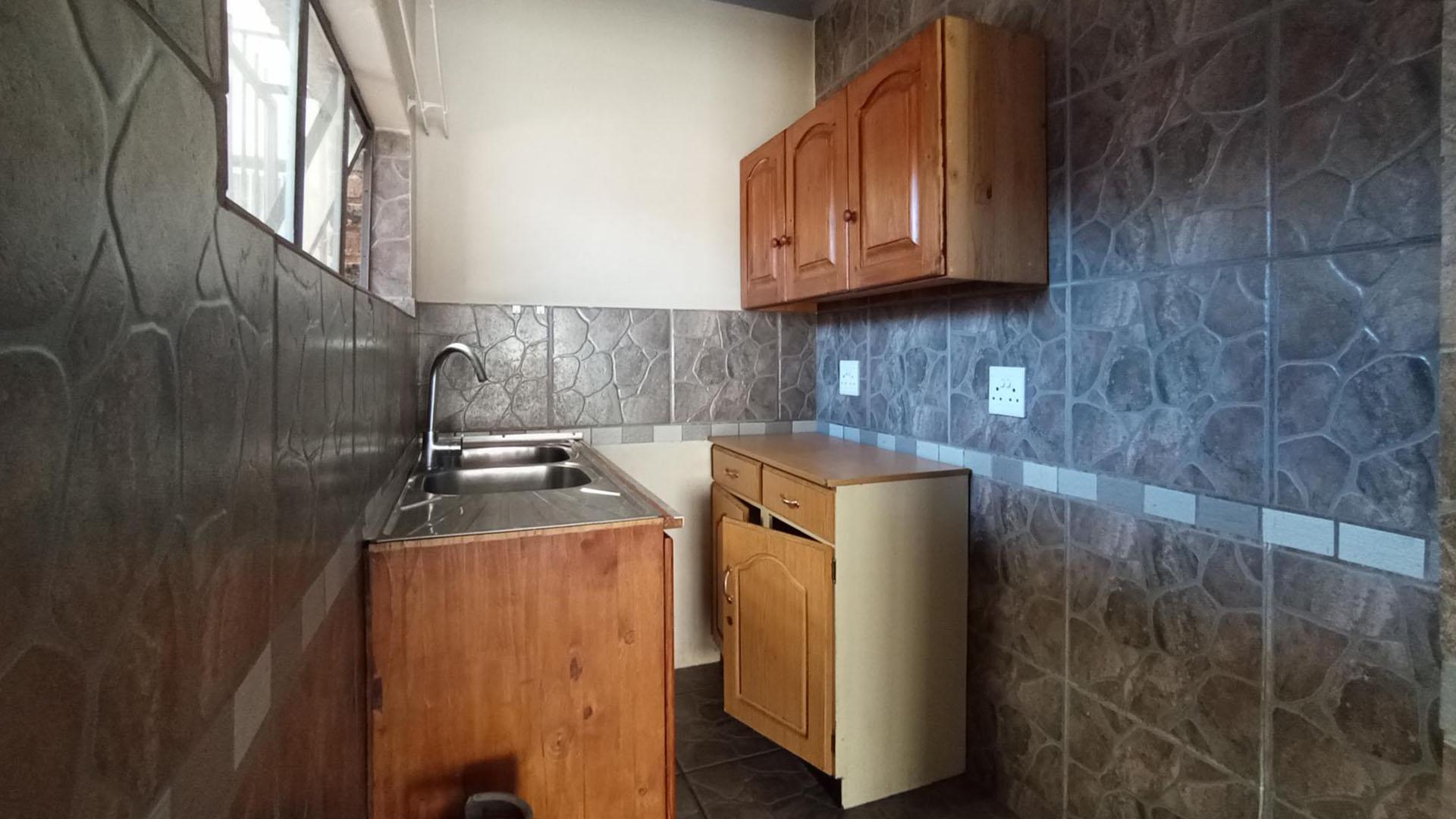 Flatlet - 38 square meters of property in Dorandia