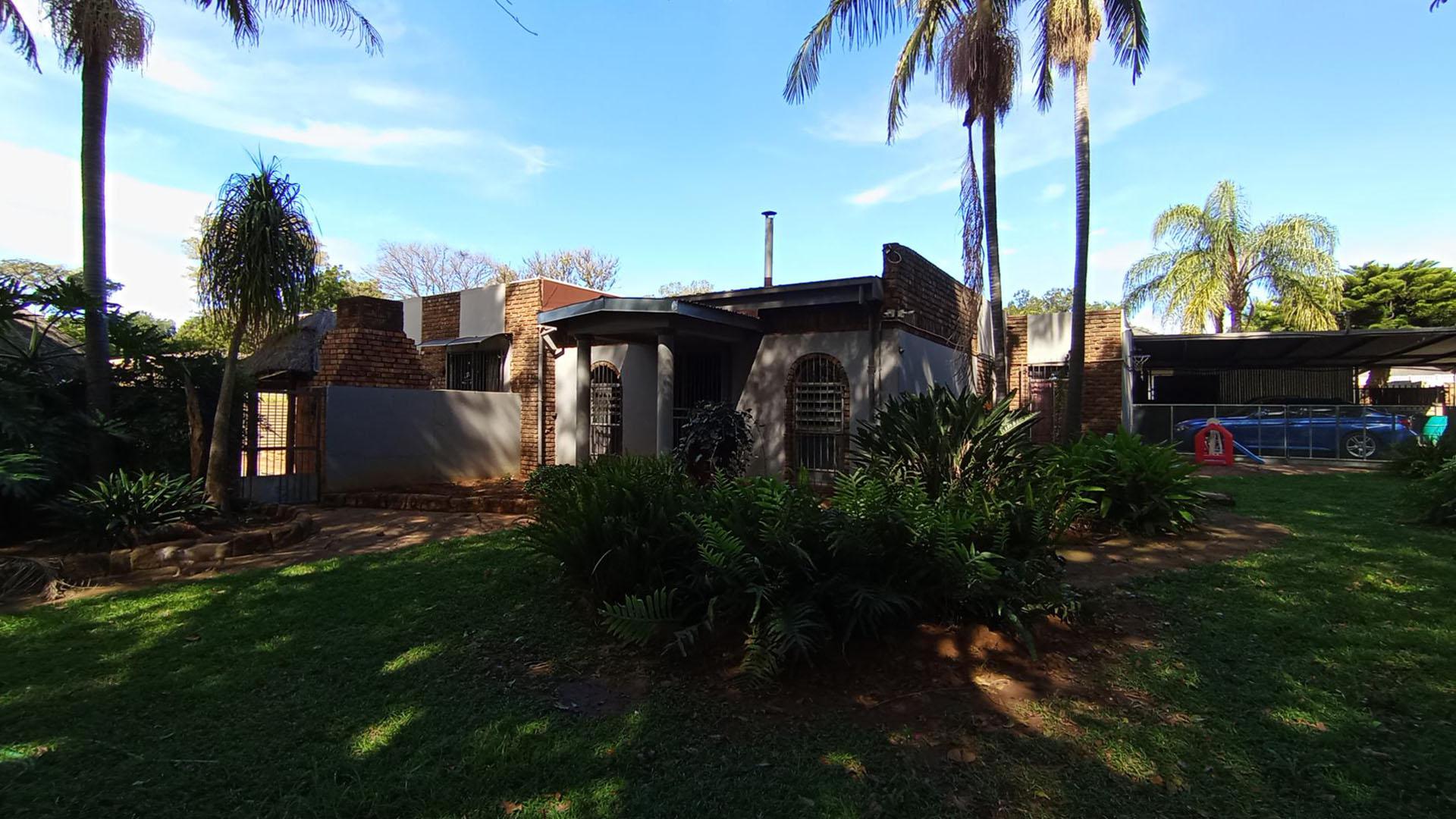 Front View of property in Dorandia