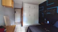 Bed Room 2 - 14 square meters of property in Dorandia