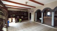 Lounges - 63 square meters of property in Dorandia
