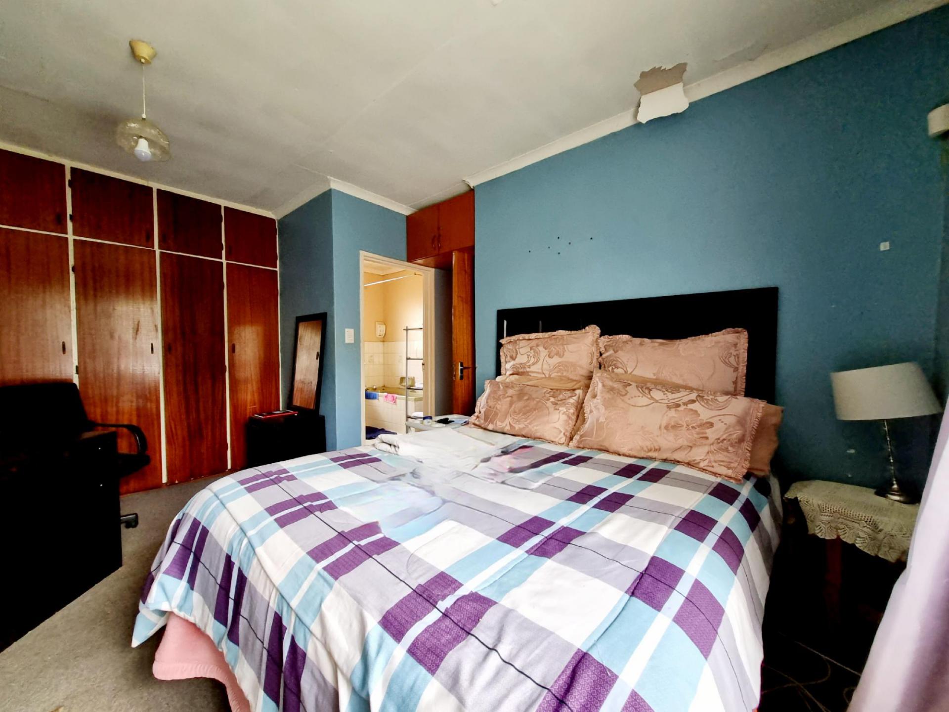 Main Bedroom of property in Umtata