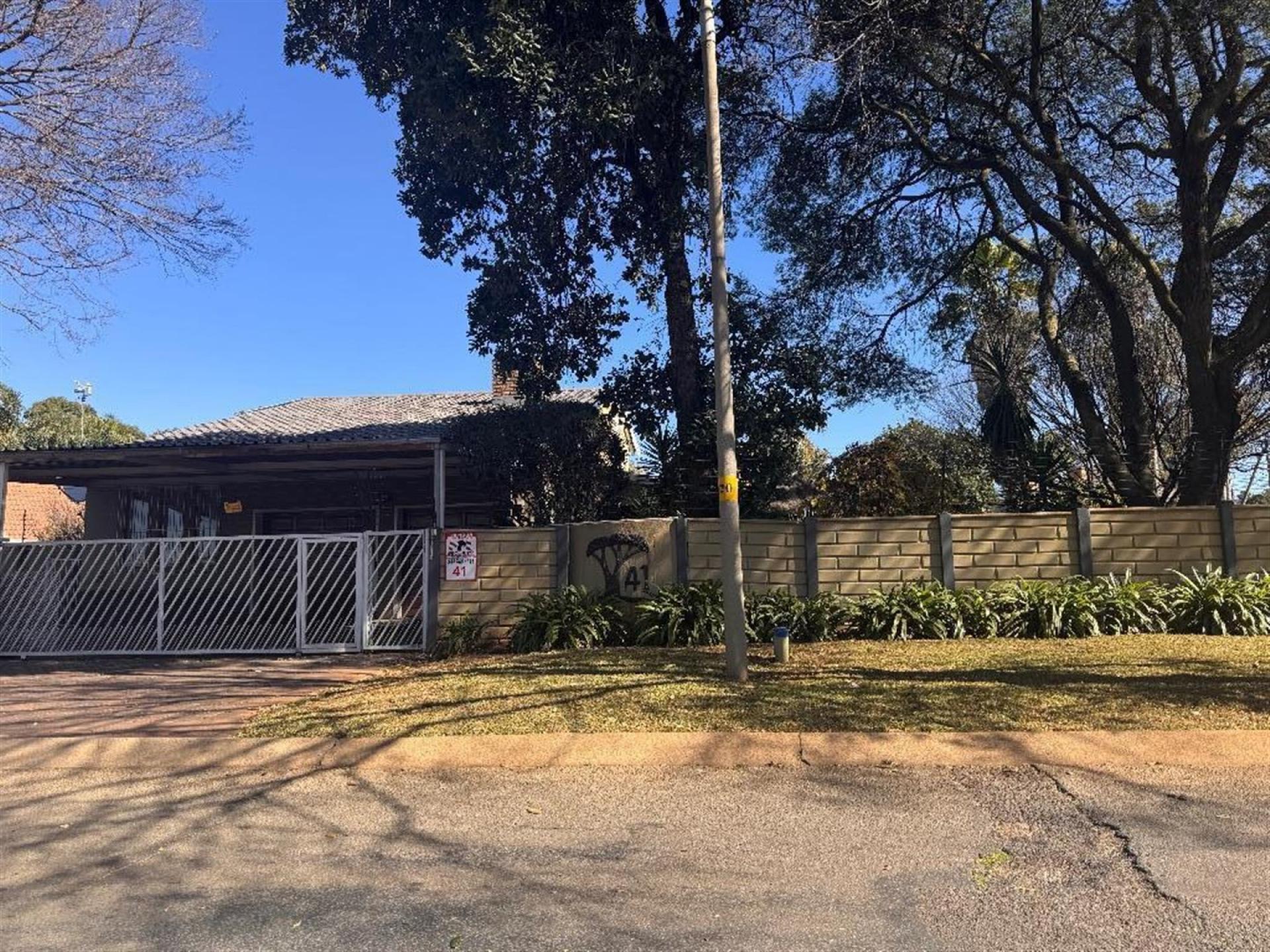 Front View of property in Van Riebeeckpark
