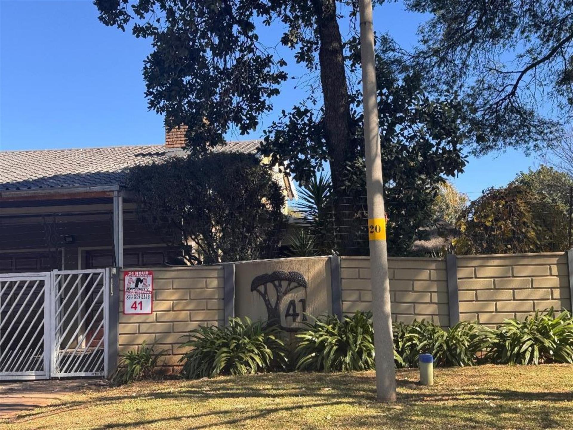 Front View of property in Van Riebeeckpark